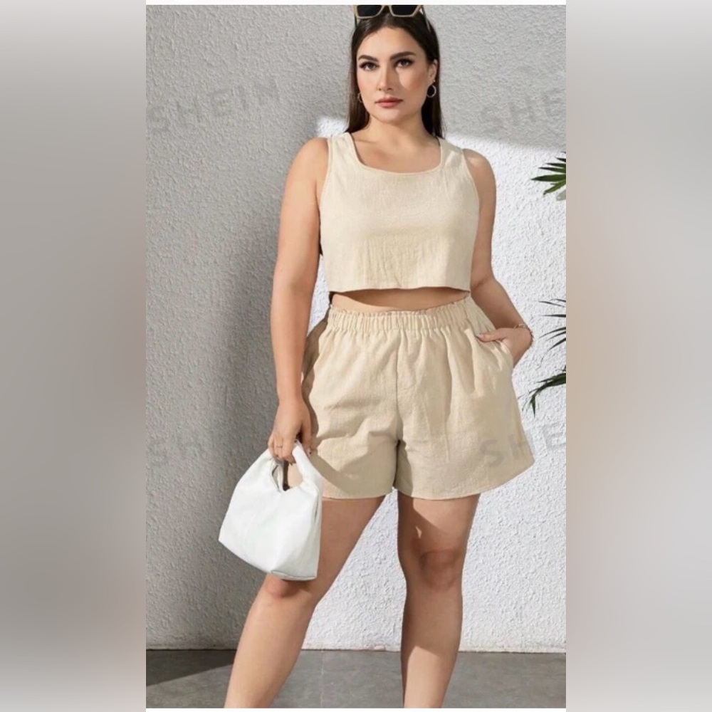 SHEIN Cream Women's Shorts